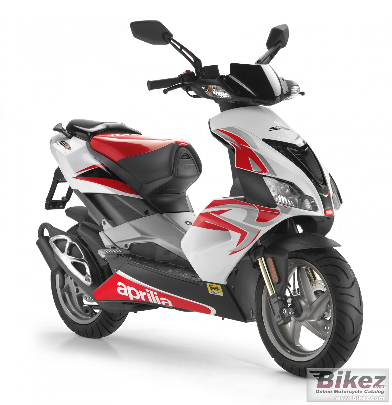 Big Aprilia sr 50 r factory picture and wallpaper from Bikez.com